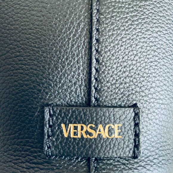 Versace La Medusa Lether bucket bag - Picture 6 of 7